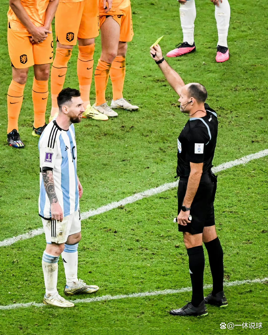世界杯梅西点球被扑出 梅西把球踢向裁判 美洲杯决赛梅西踢丢点球