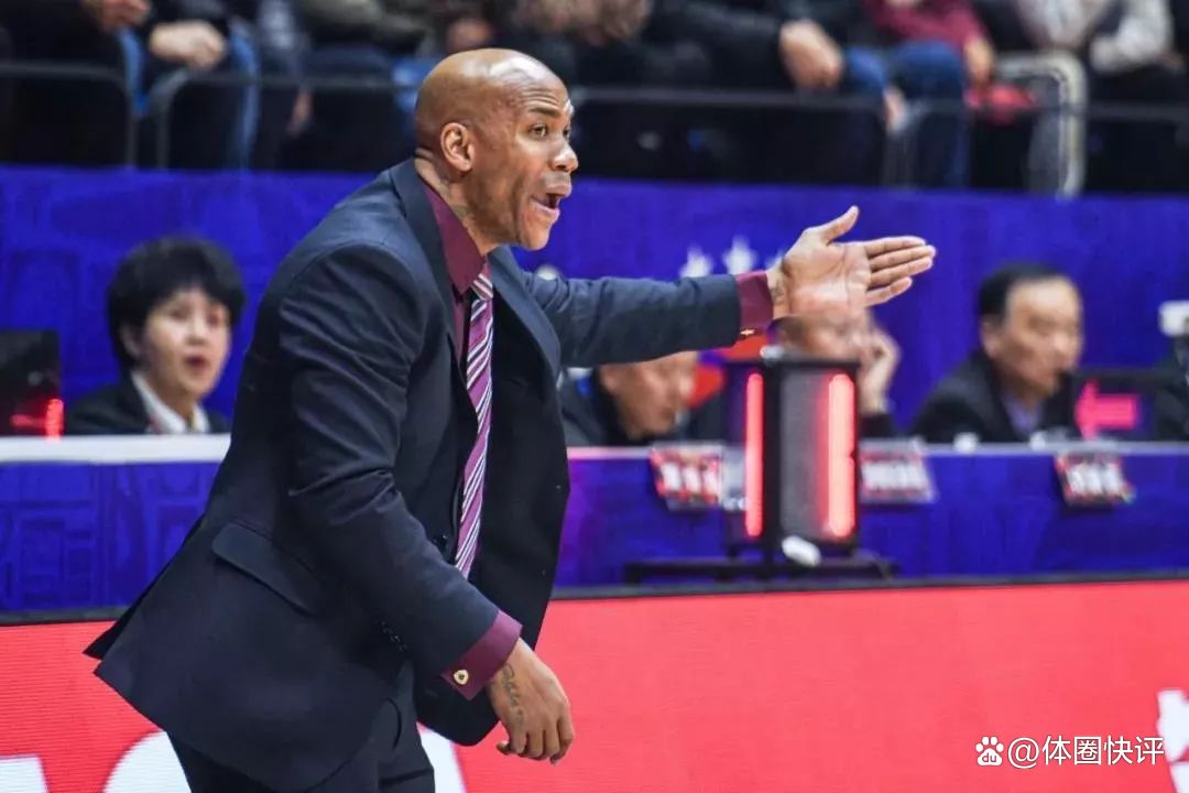 北控马布里要再换一新外援 北控队马布里 马布里在北控打了几年