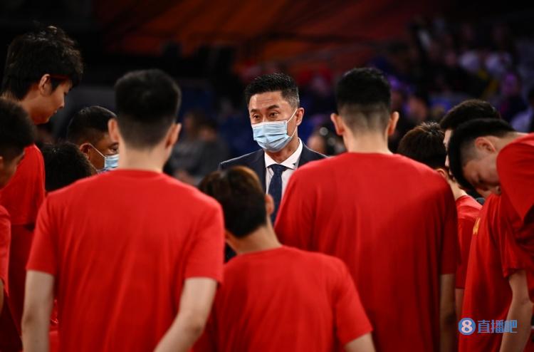 杨毅：中国男篮不至于亚洲杯进不了4强 最近的比赛没打出应有水平