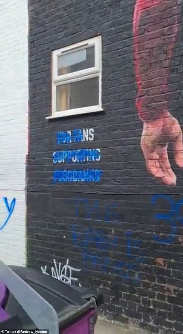 球迷恶意涂鸦壁画，利物浦埃弗顿发布联合公告声讨