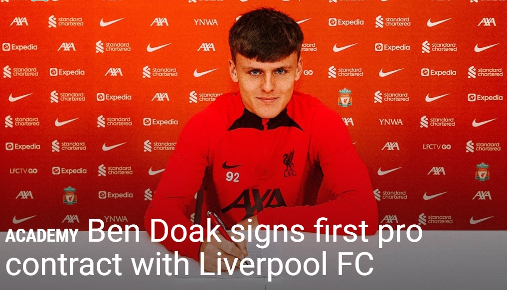 官方：利物浦与17岁前锋本-多克签下首份职业合同