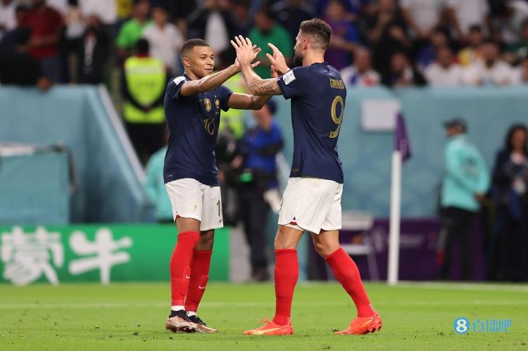 三粒头球！法国队上次单场世界杯至少2次头球破门还是98年决赛