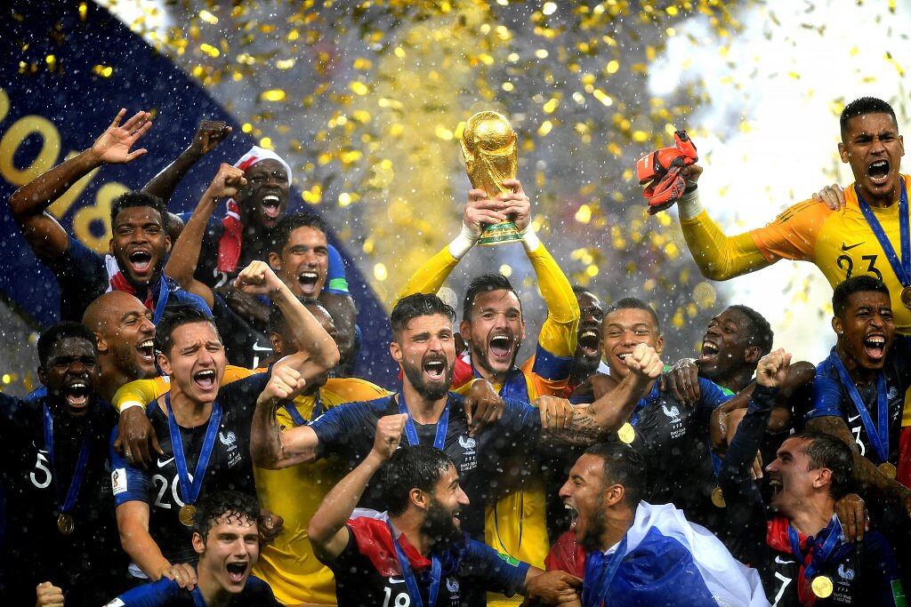 一四年巴西世界杯 巴西第四次世界杯冠军 巴西世界杯三四名决赛 2018世界杯淘汰巴西进前四强 1978年来历届世界杯4强：巴西5进4强2夺冠，谁比巴西4强更多？