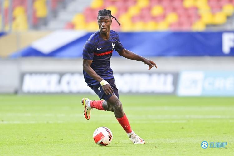 新秀崛起!卡马文加是法国队世界杯历史上第二年轻出场球员