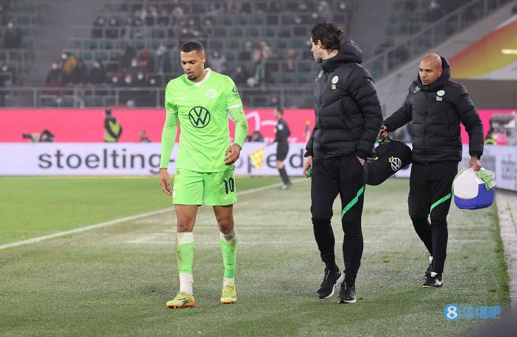 官方:沃尔夫斯堡前锋恩梅查受伤,将缺席数周无缘世界杯