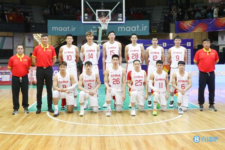 中国篮协：全队展现出了昂扬斗志顽强拼搏精神 感谢球迷的支持