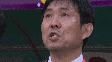 赛前演奏国歌环节,日本主帅森保一眼含热泪
