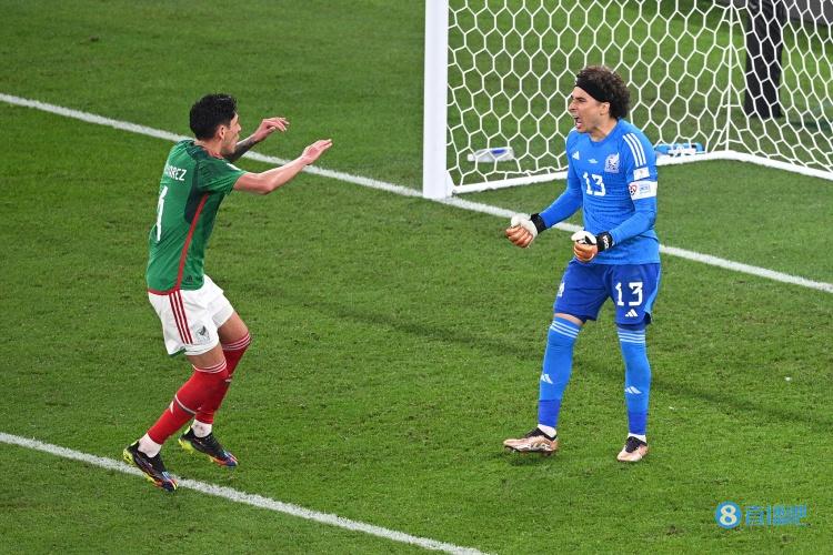 扑点力保球门不失!官方:奥乔亚当选墨西哥0-0波兰全场最佳