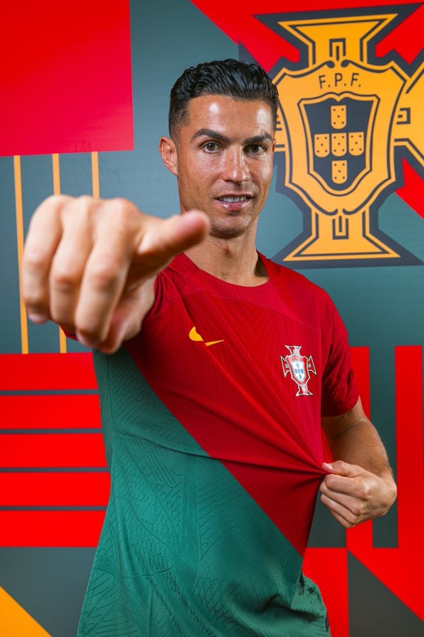 葡萄牙老球迷说c罗 葡萄牙人心中的c罗 葡萄牙人民心中c罗 葡萄牙媒体评价c罗 C罗社媒：望让所有的葡萄牙人为我们骄傲，没什么是不可能的！