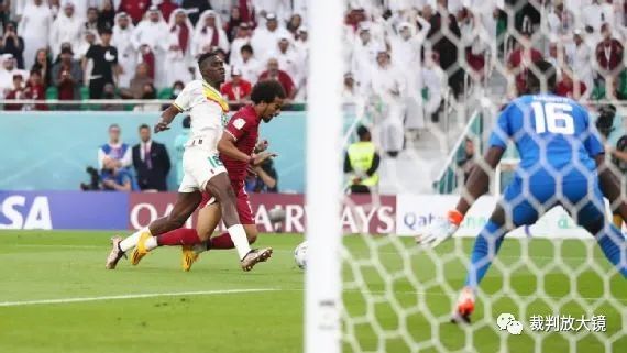 【解读世界杯】卡塔尔该判点球吗？阿菲夫被撞倒不判点球更合理