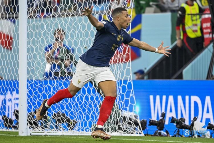 法国队史首次世界杯6连胜，也是2010年西班牙后首支队伍