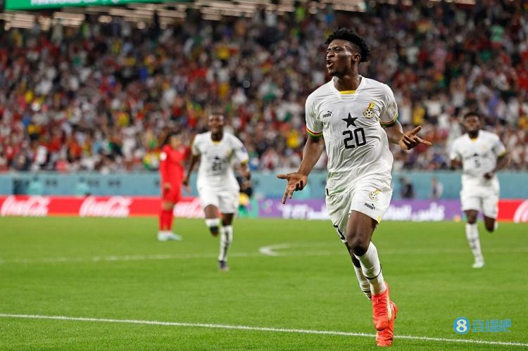 2014世界杯德国加纳下半场 加纳暂3-2韩国，这是加纳在世界杯历史上第一次单场打进3球