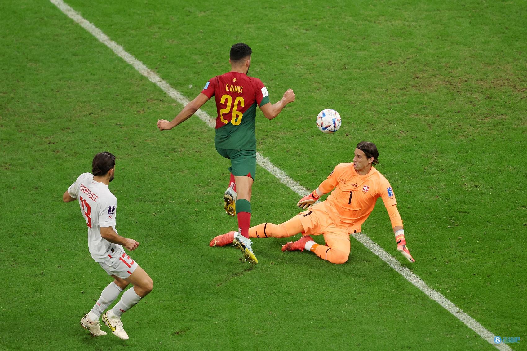 比肩传奇，贡萨洛-拉莫斯是第四位世界杯戴帽的葡萄牙球员