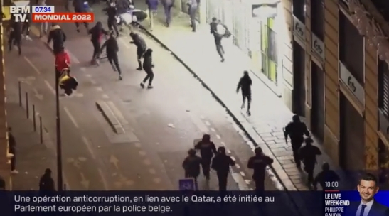 RMC:球迷借庆祝法国&摩洛哥晋级打砸抢，香榭丽舍大道108人被捕