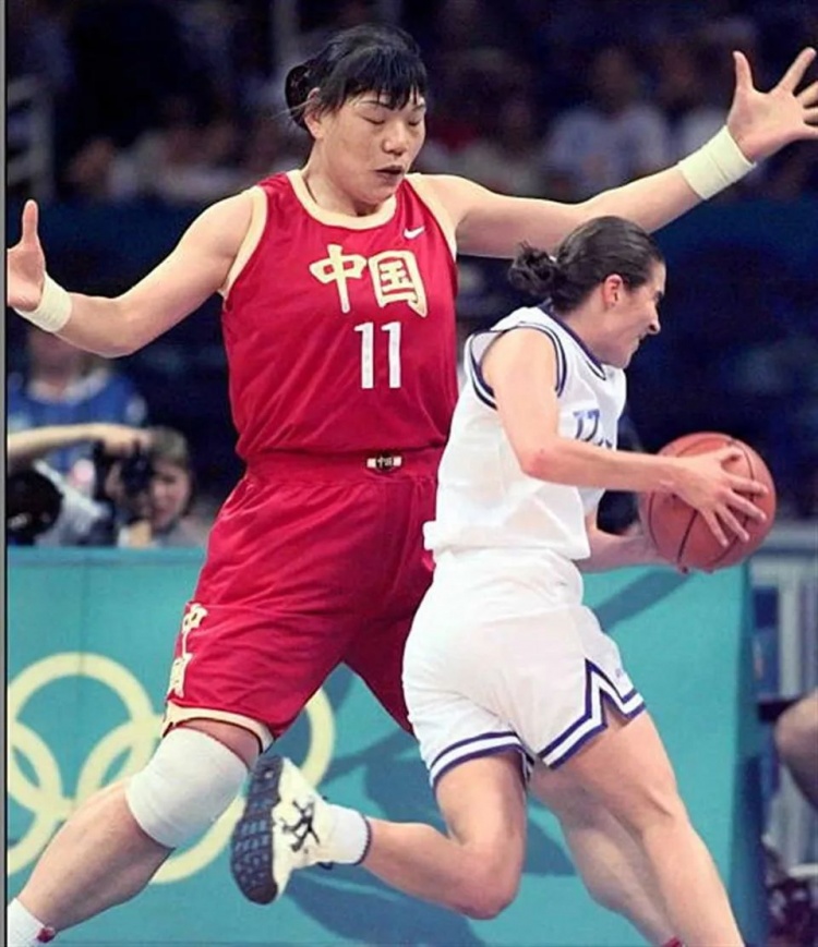中国女篮进入世界六强 中国女篮闯入八强 中国女篮止步8强 中国女篮在世界最好成绩 中国女篮，昂首世界四强：28年了！